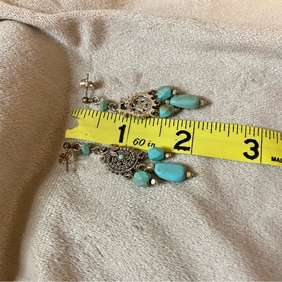 Vintage Avon NR Stamped BOHO Style Turquoise color Earrings with posts - Picture 6 of 12